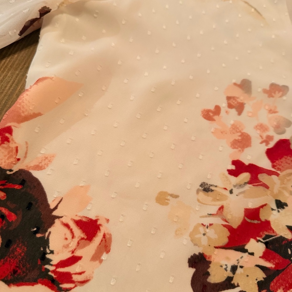 WHBM neck floral long sleeve blouse - Picture 5 of 7